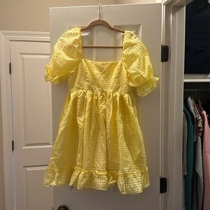 Square neck empire waist puff leave cocktail length dress